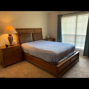 Great quality solid oak queen bedroom set